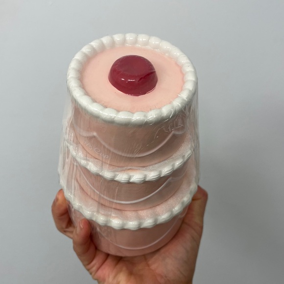 Fake cake - Picture 2 of 4